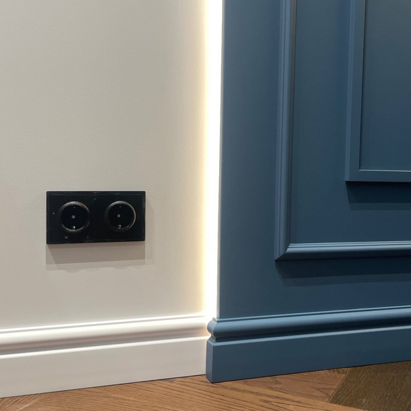 Напольный плинтус Decostar SK-40